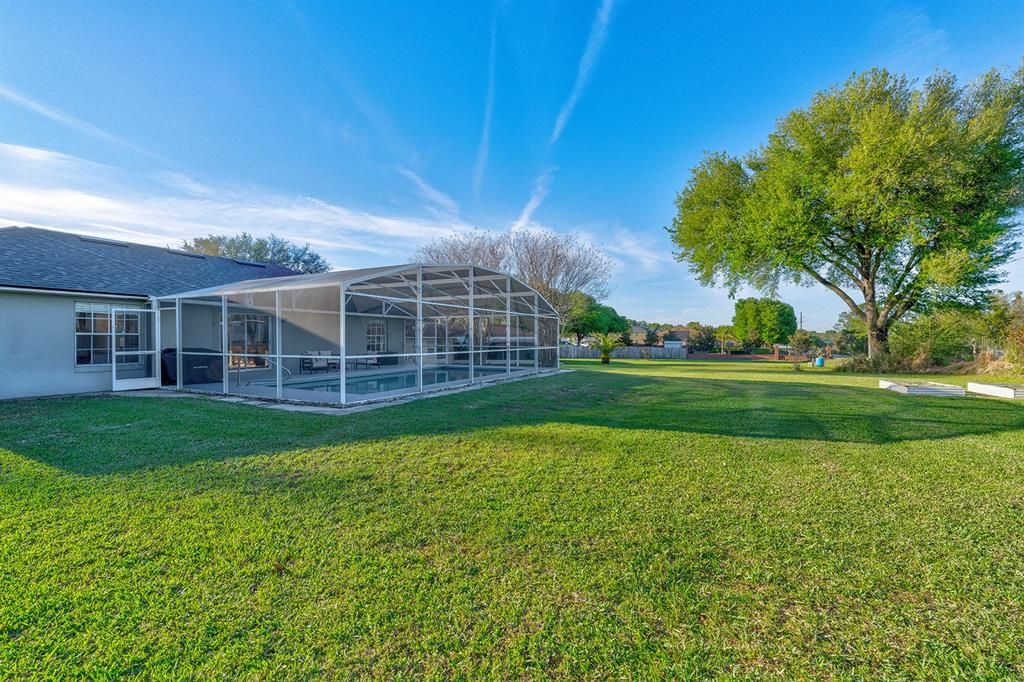 Activo con contrato: $427,000 (3 camas, 2 baños, 1273 Pies cuadrados)
