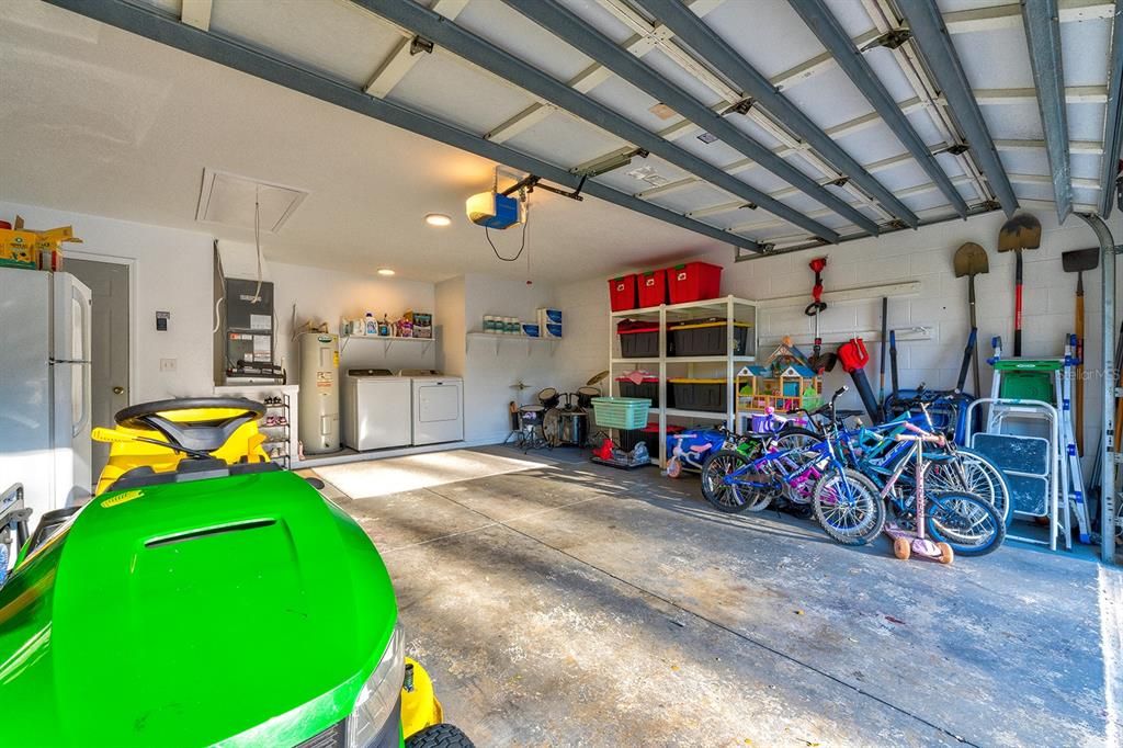 Activo con contrato: $427,000 (3 camas, 2 baños, 1273 Pies cuadrados)