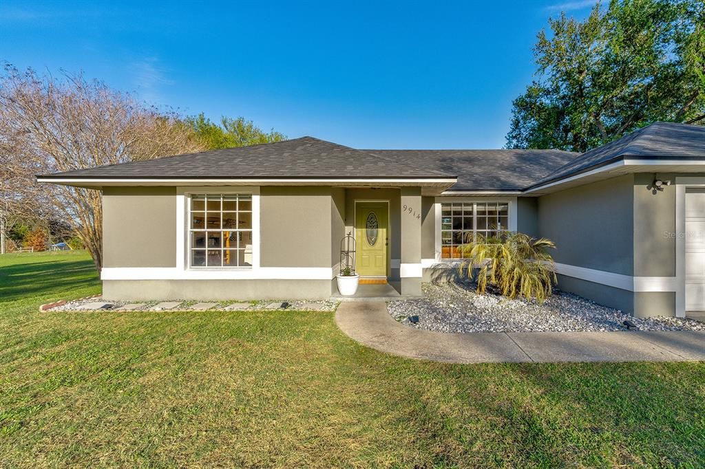 Activo con contrato: $427,000 (3 camas, 2 baños, 1273 Pies cuadrados)