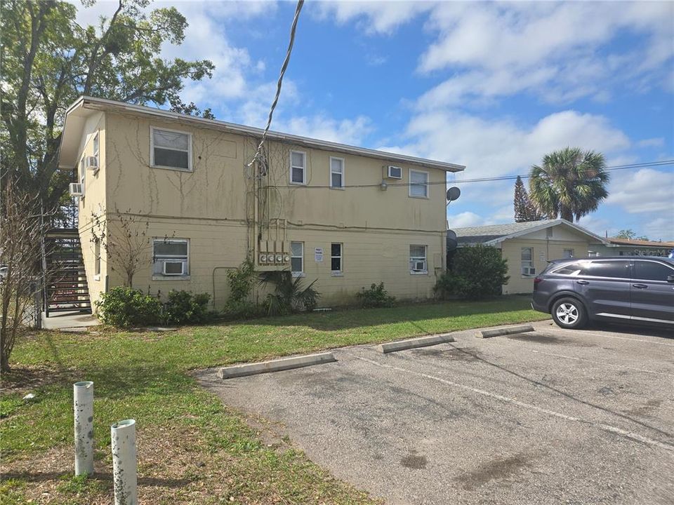 待售: $925,000 (10 贝兹, 0 浴室, 4440 平方英尺)