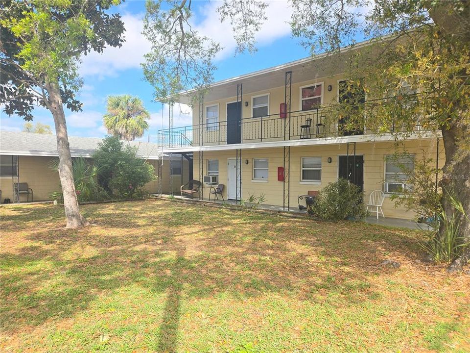 待售: $925,000 (10 贝兹, 0 浴室, 4440 平方英尺)