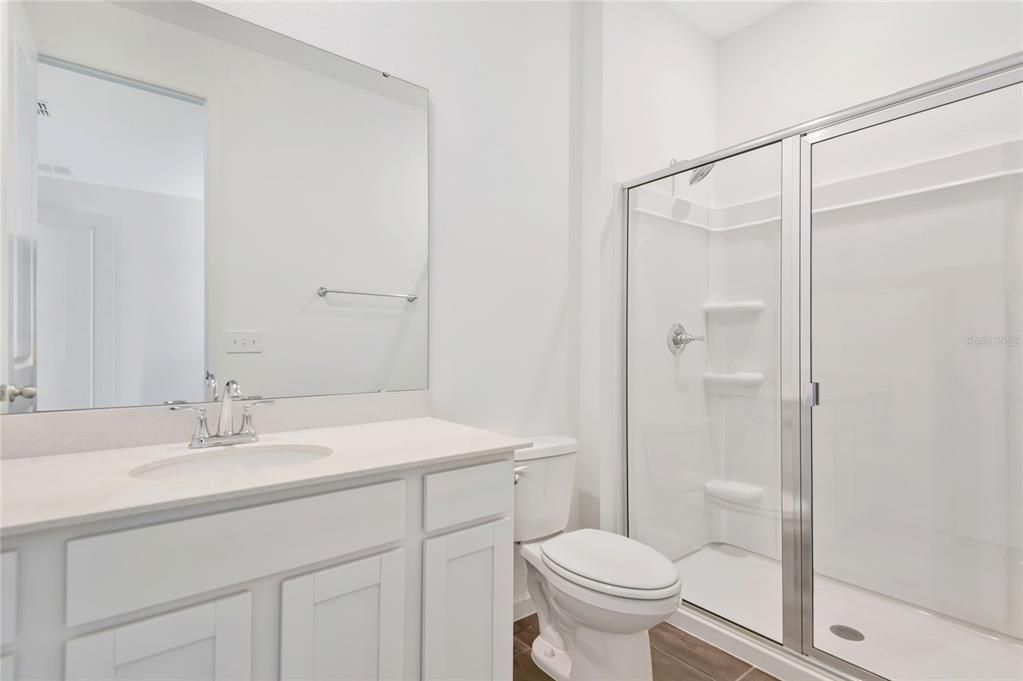 Activo con contrato: $329,999 (4 camas, 3 baños, 2077 Pies cuadrados)