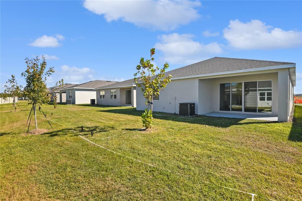 Activo con contrato: $329,999 (4 camas, 3 baños, 2077 Pies cuadrados)