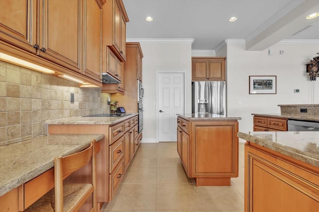 For Sale: $829,900 (4 beds, 2 baths, 2552 Square Feet)
