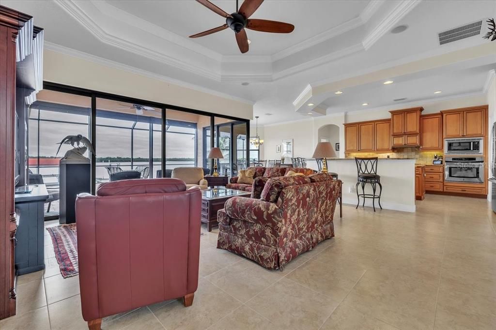 For Sale: $829,900 (4 beds, 2 baths, 2552 Square Feet)