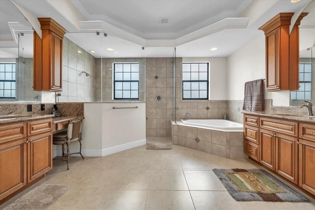 For Sale: $829,900 (4 beds, 2 baths, 2552 Square Feet)