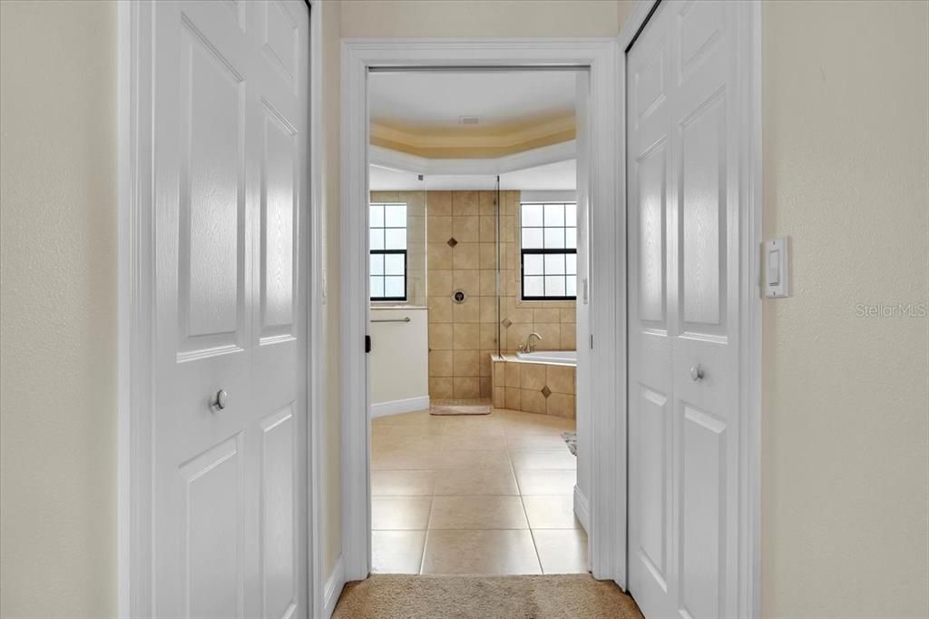 For Sale: $829,900 (4 beds, 2 baths, 2552 Square Feet)