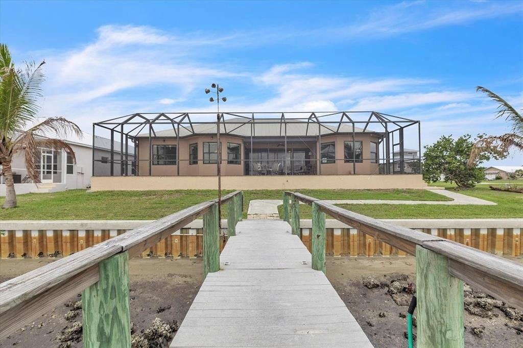 For Sale: $829,900 (4 beds, 2 baths, 2552 Square Feet)