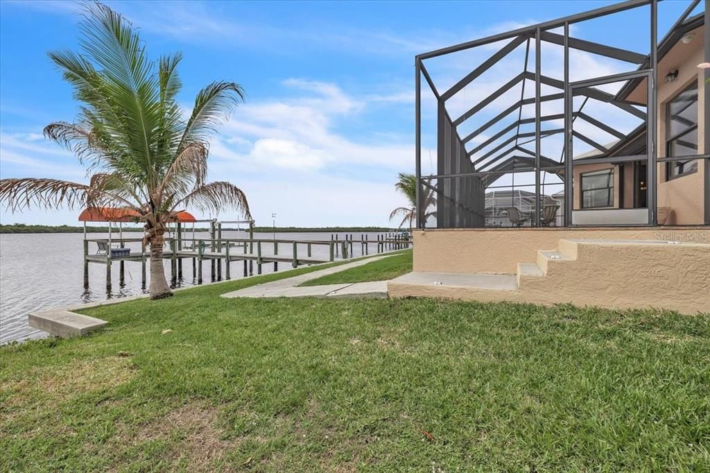 For Sale: $829,900 (4 beds, 2 baths, 2552 Square Feet)