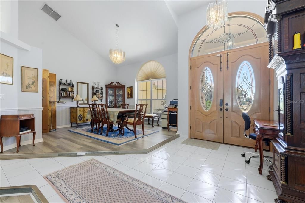 For Sale: $950,000 (3 beds, 3 baths, 3106 Square Feet)
