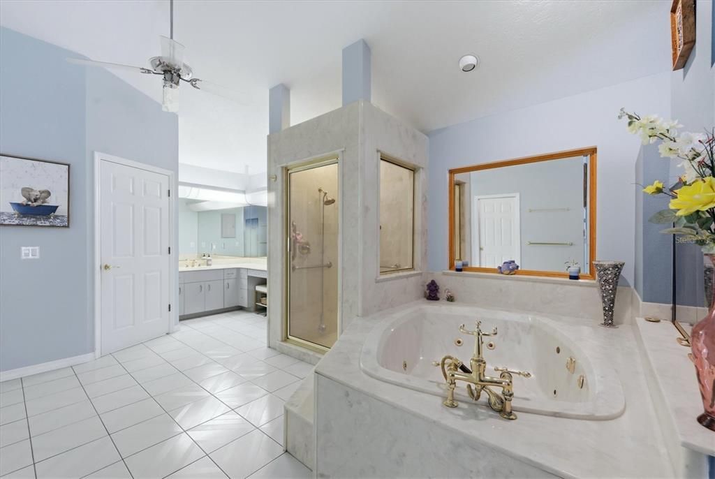 For Sale: $950,000 (3 beds, 3 baths, 3106 Square Feet)