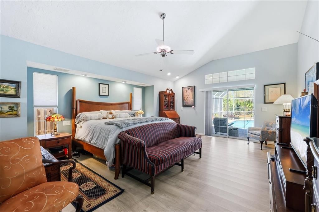 For Sale: $950,000 (3 beds, 3 baths, 3106 Square Feet)