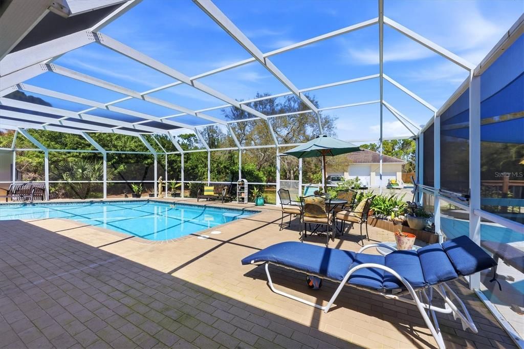 For Sale: $950,000 (3 beds, 3 baths, 3106 Square Feet)