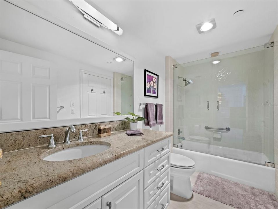 For Sale: $599,000 (2 beds, 2 baths, 1270 Square Feet)