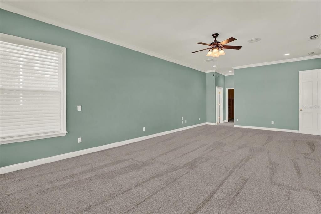 For Sale: $1,500,000 (4 beds, 4 baths, 5359 Square Feet)