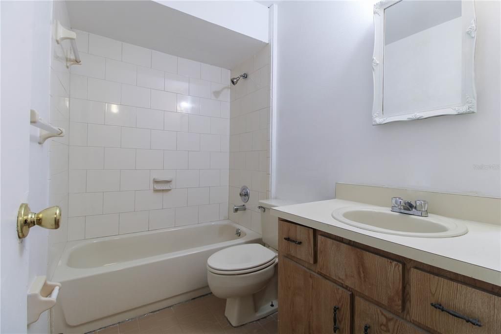 For Sale: $275,000 (0 beds, 0 baths, 1664 Square Feet)