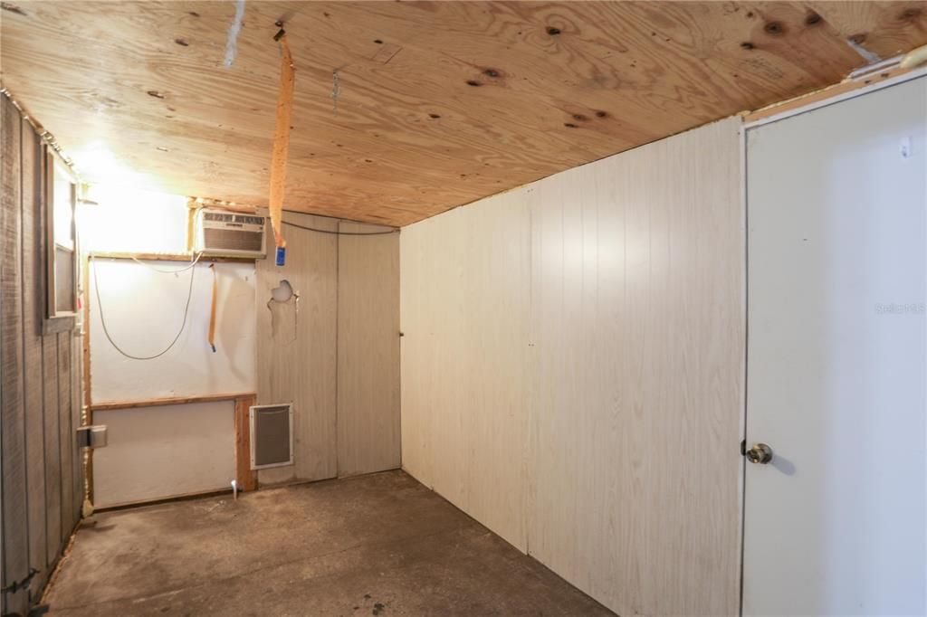 For Sale: $275,000 (0 beds, 0 baths, 1664 Square Feet)