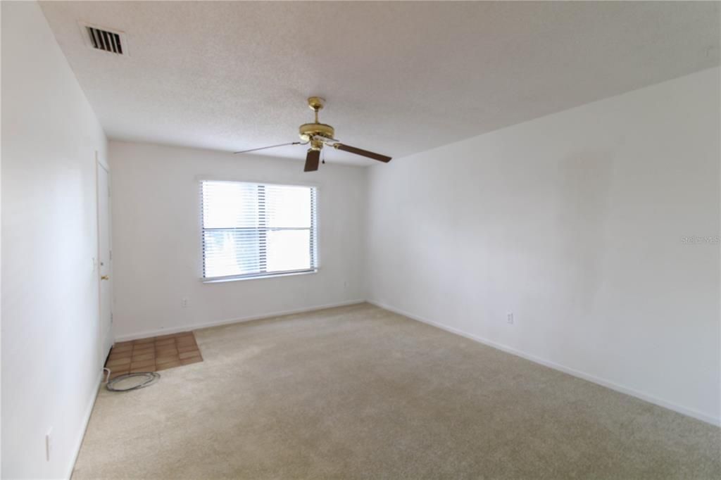 For Sale: $275,000 (0 beds, 0 baths, 1664 Square Feet)