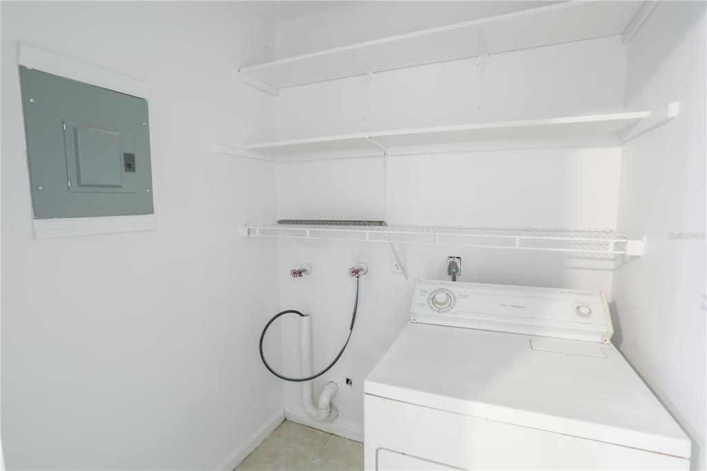 For Sale: $275,000 (0 beds, 0 baths, 1664 Square Feet)