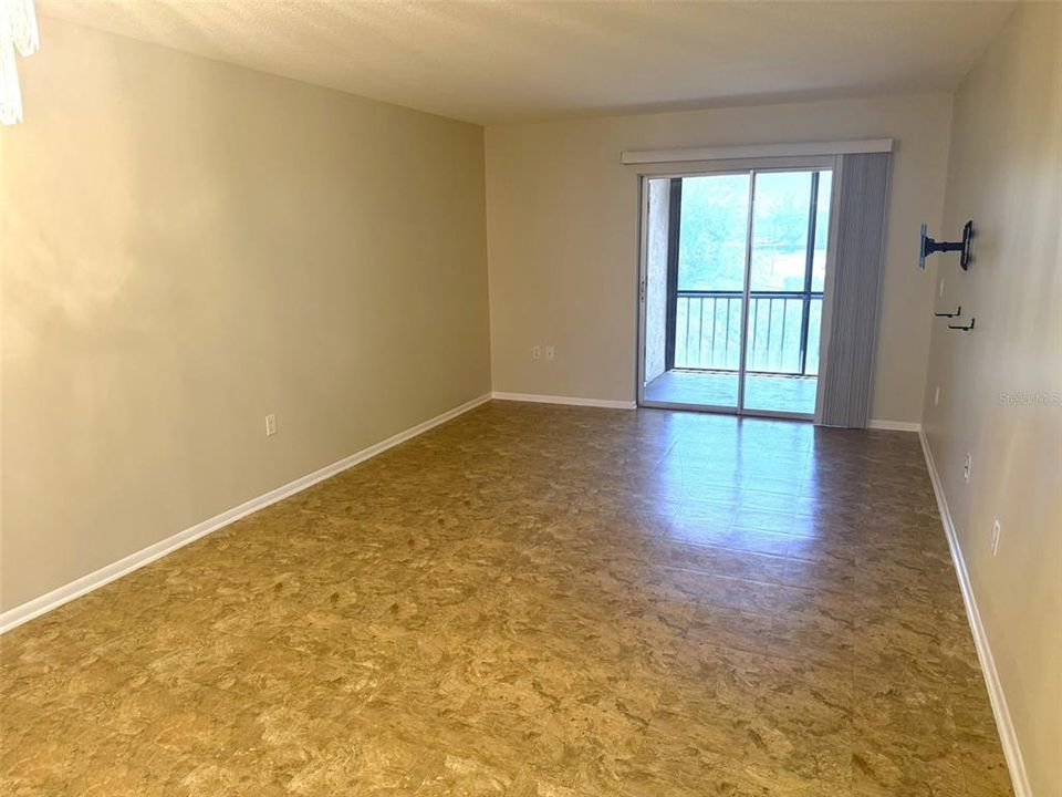 На продажу: $110,000 (1 спален, 1 ванн, 678 Квадратных фут)