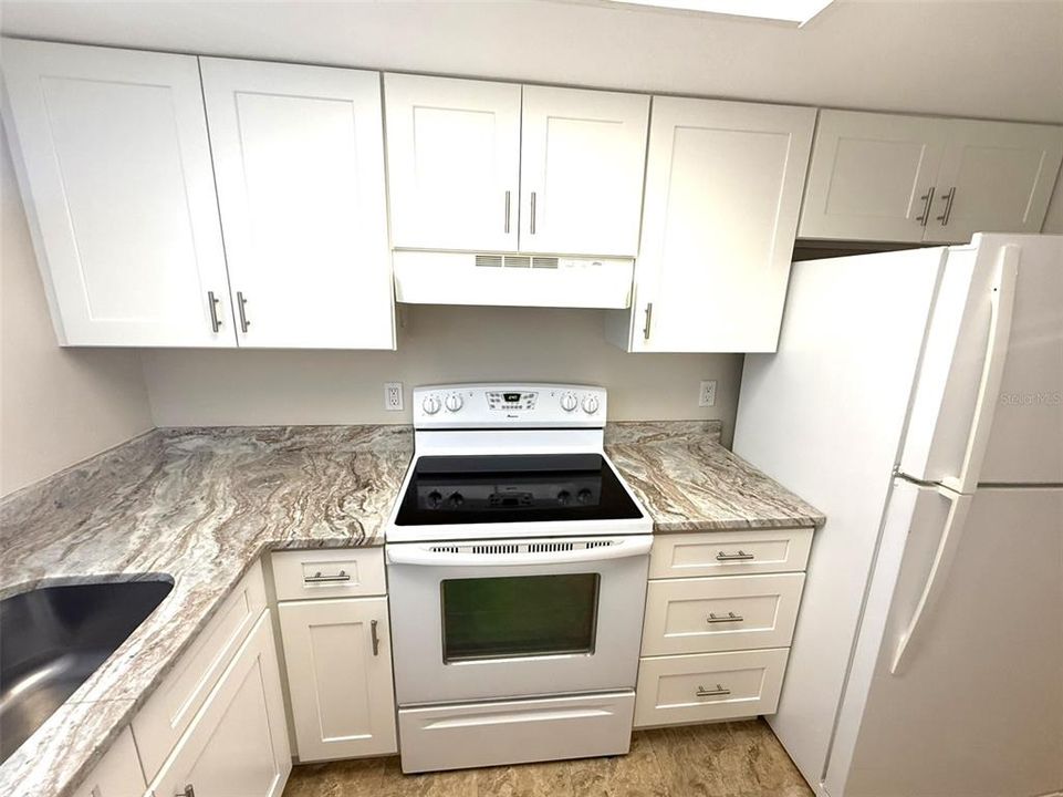 На продажу: $110,000 (1 спален, 1 ванн, 678 Квадратных фут)