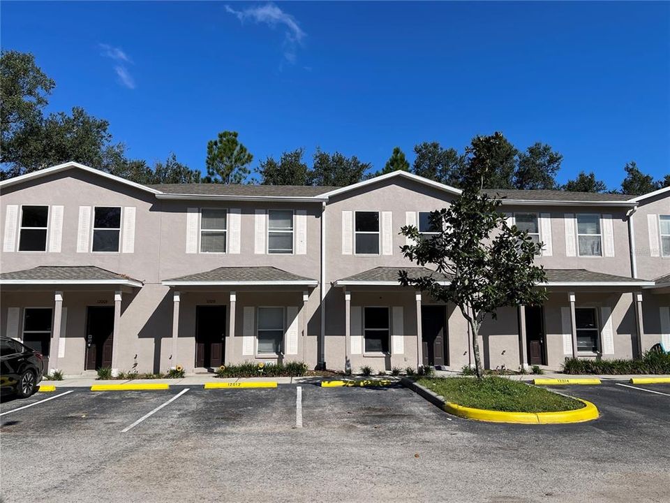 Recently Rented: $1,550 (2 beds, 1 baths, 1188 Square Feet)
