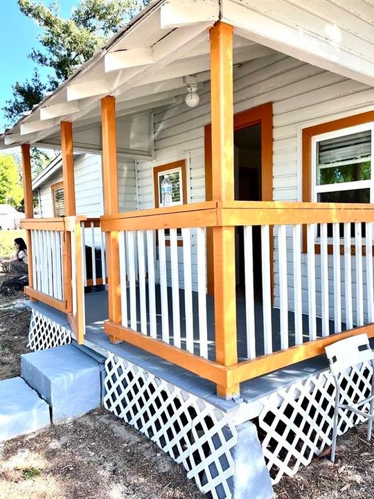 For Sale: $125,000 (2 beds, 2 baths, 1159 Square Feet)