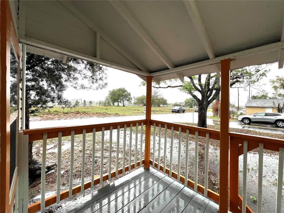 For Sale: $125,000 (2 beds, 2 baths, 1159 Square Feet)