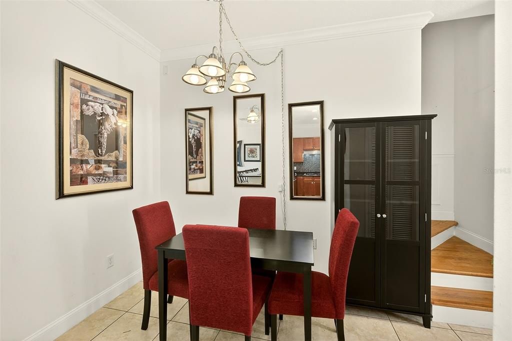 На продажу: $375,000 (3 спален, 3 ванн, 1972 Квадратных фут)
