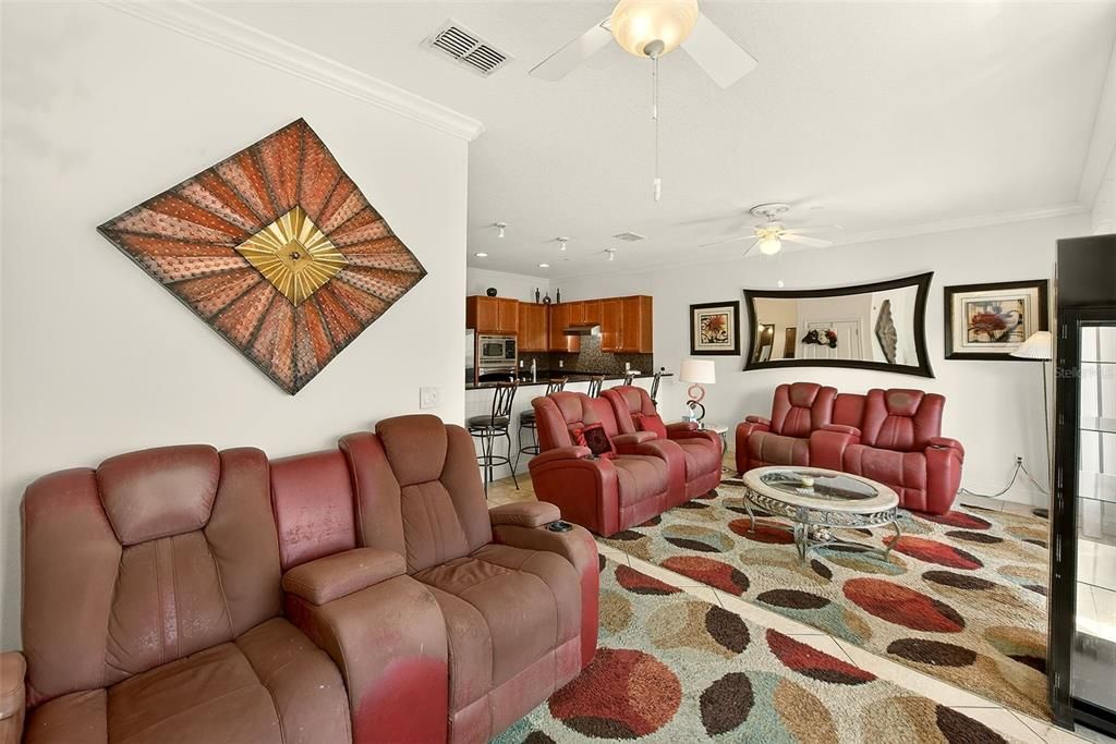 На продажу: $375,000 (3 спален, 3 ванн, 1972 Квадратных фут)