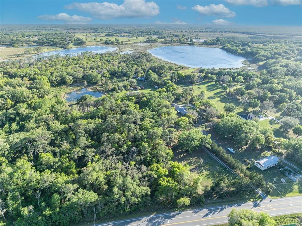 На продажу: $299,900 (2.38 acres)