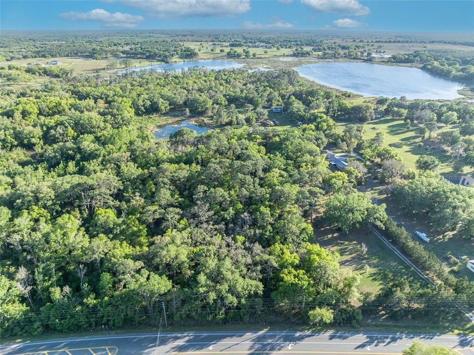 На продажу: $299,900 (2.38 acres)