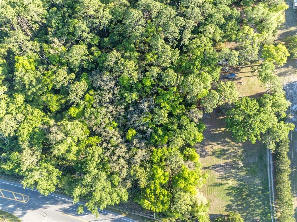 На продажу: $299,900 (2.38 acres)