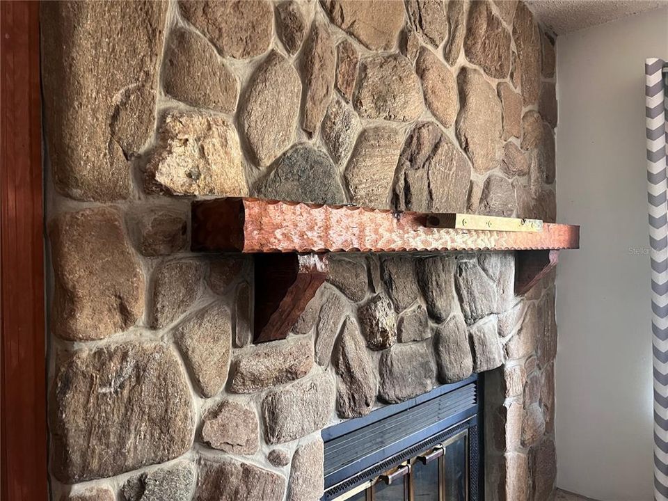 Active With Contract: $1,500 (2 beds, 2 baths, 1300 Square Feet)