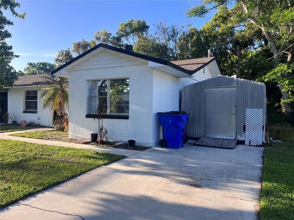 Active With Contract: $1,500 (2 beds, 2 baths, 1300 Square Feet)