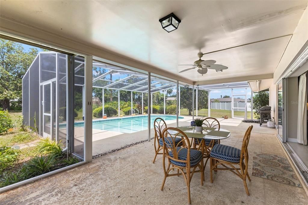 Active With Contract: $689,000 (4 beds, 3 baths, 2291 Square Feet)