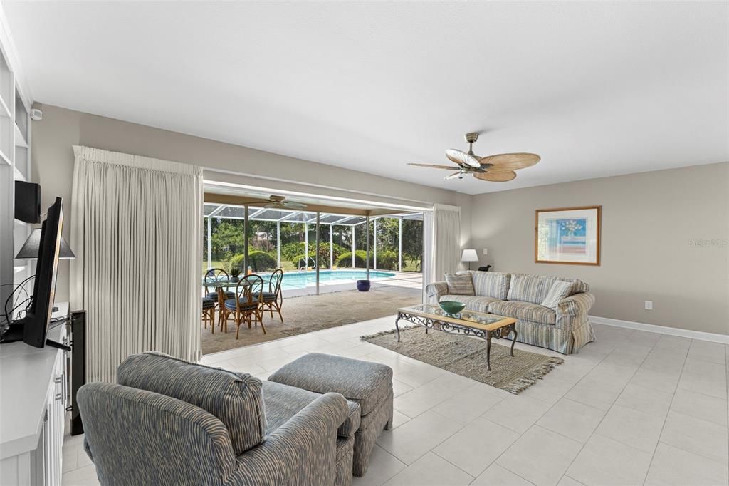 Active With Contract: $689,000 (4 beds, 3 baths, 2291 Square Feet)