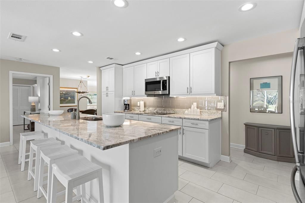 Active With Contract: $689,000 (4 beds, 3 baths, 2291 Square Feet)