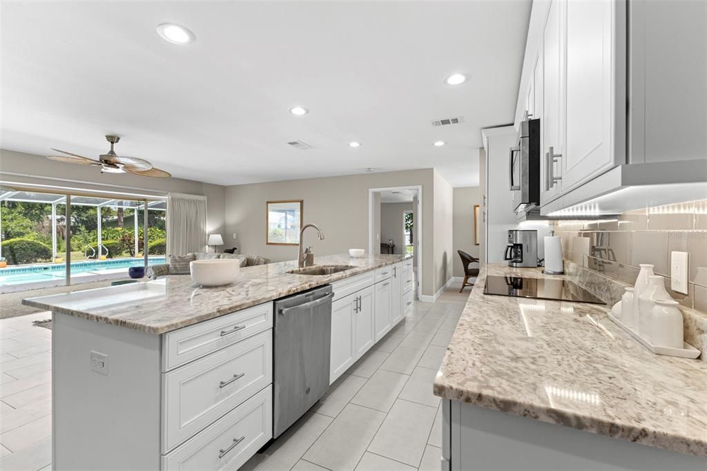 Active With Contract: $689,000 (4 beds, 3 baths, 2291 Square Feet)