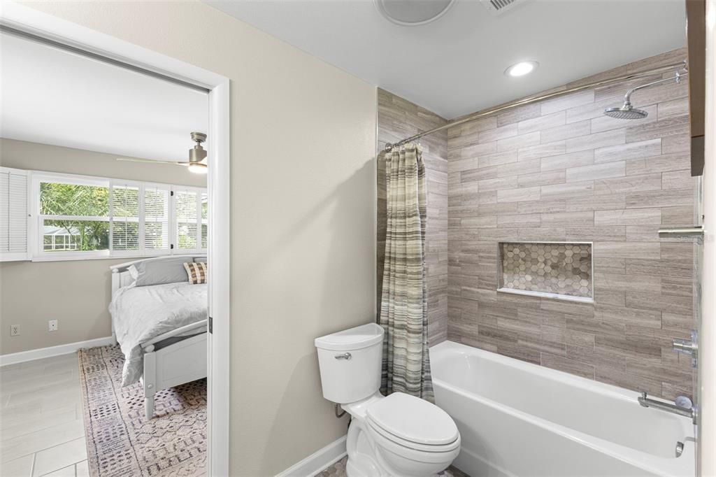 Active With Contract: $689,000 (4 beds, 3 baths, 2291 Square Feet)