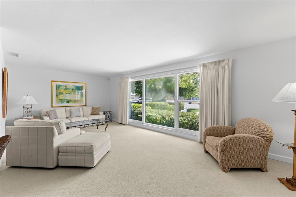 Active With Contract: $689,000 (4 beds, 3 baths, 2291 Square Feet)