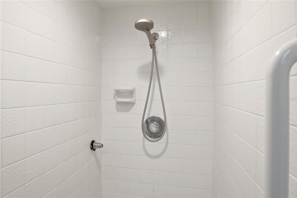 For Sale: $344,000 (3 beds, 2 baths, 2582 Square Feet)