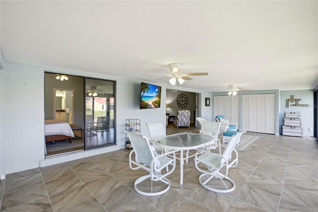 For Sale: $344,000 (3 beds, 2 baths, 2582 Square Feet)