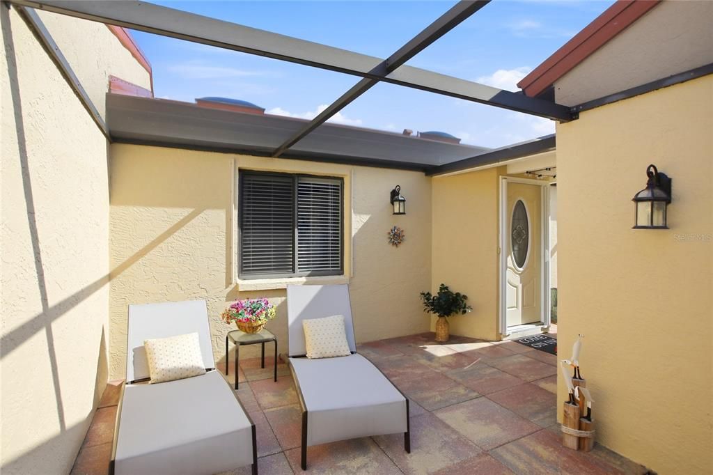 For Sale: $344,000 (3 beds, 2 baths, 2582 Square Feet)