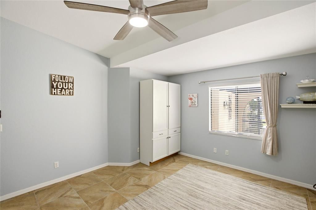 For Sale: $344,000 (3 beds, 2 baths, 2582 Square Feet)