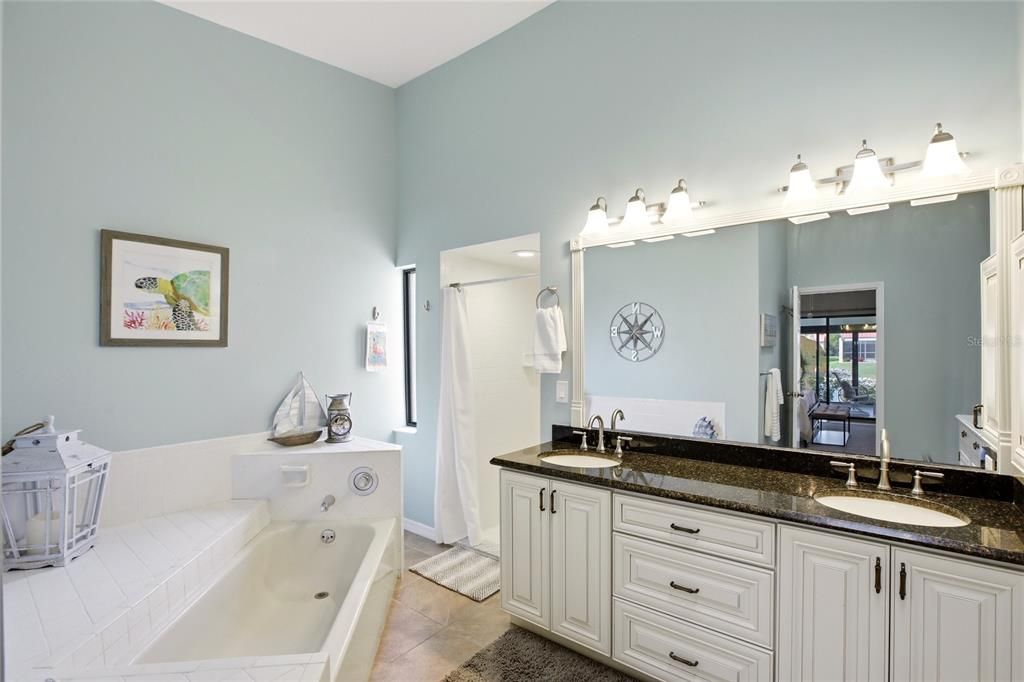 For Sale: $344,000 (3 beds, 2 baths, 2582 Square Feet)