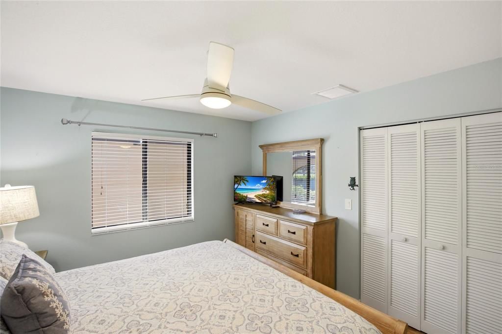 For Sale: $344,000 (3 beds, 2 baths, 2582 Square Feet)