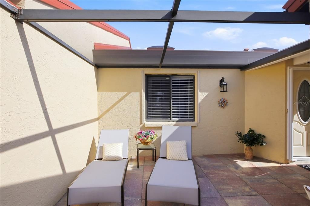 For Sale: $344,000 (3 beds, 2 baths, 2582 Square Feet)