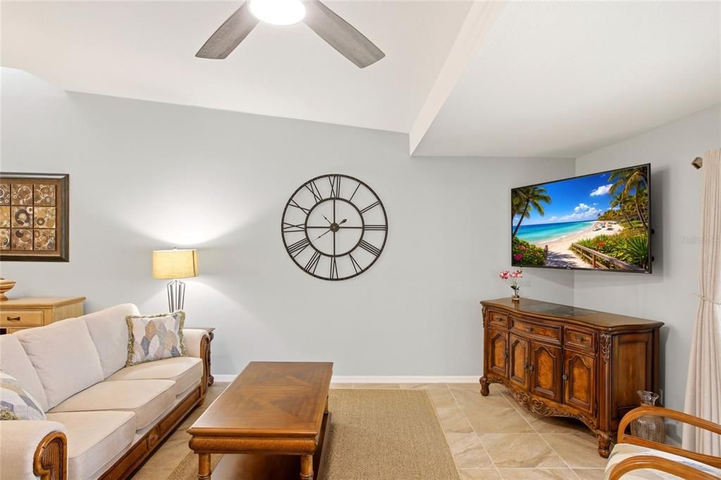 For Sale: $344,000 (3 beds, 2 baths, 2582 Square Feet)