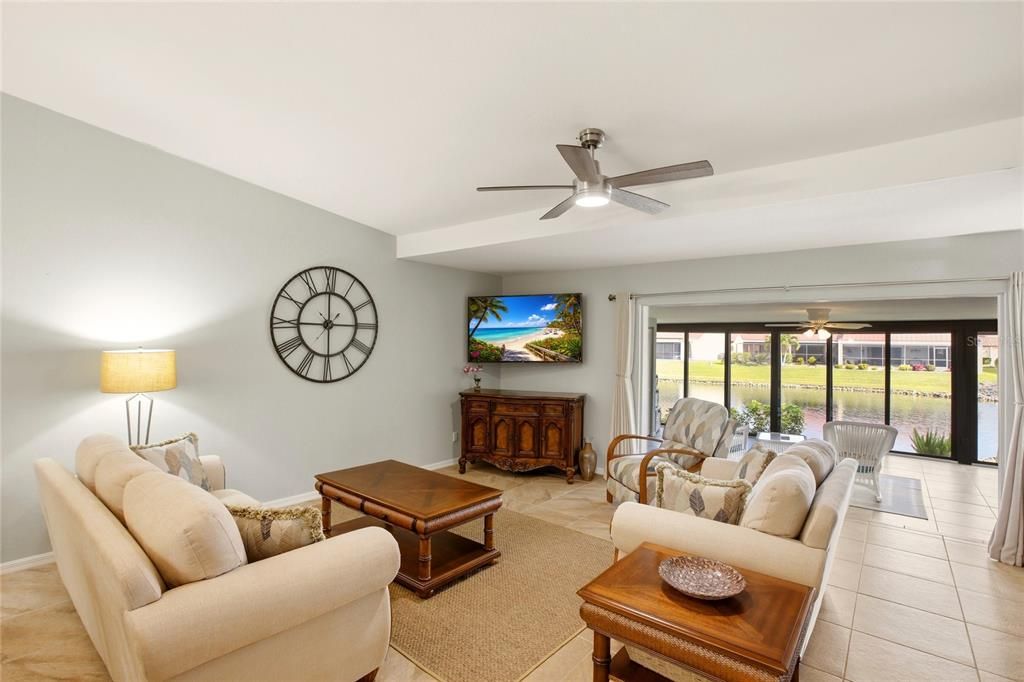 For Sale: $344,000 (3 beds, 2 baths, 2582 Square Feet)